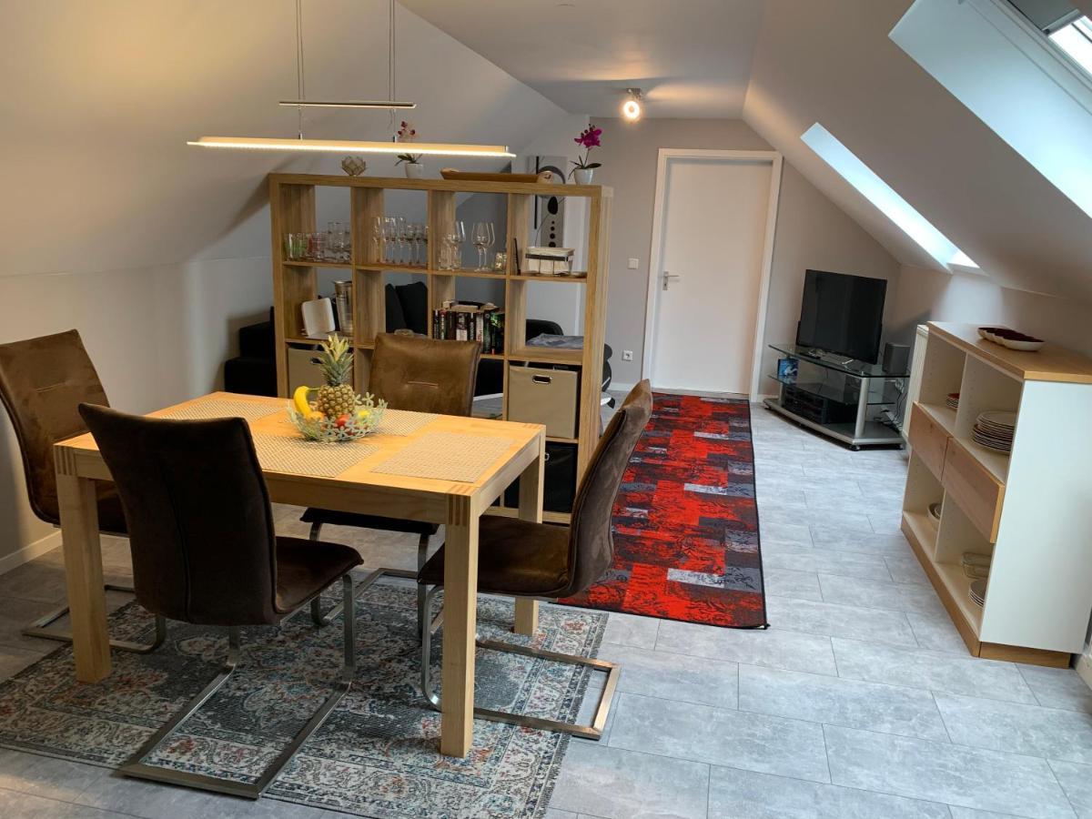 Ferienwohnung Sunny - Moderne Ferienwohnung Im Gruenen In Saarbruecken-West Saarbrücken Exterior foto