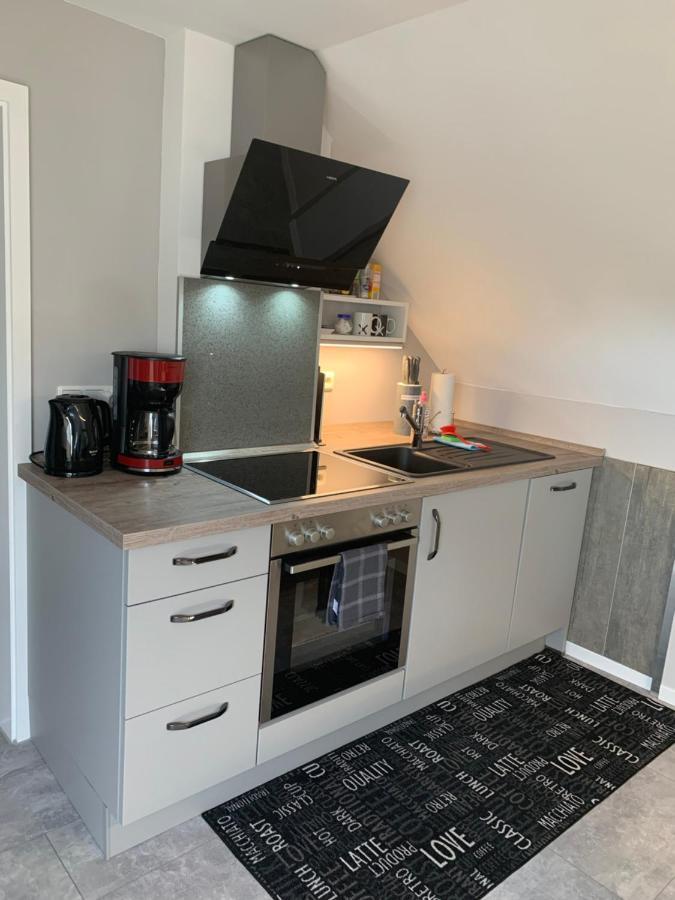 Ferienwohnung Sunny - Moderne Ferienwohnung Im Gruenen In Saarbruecken-West Saarbrücken Exterior foto