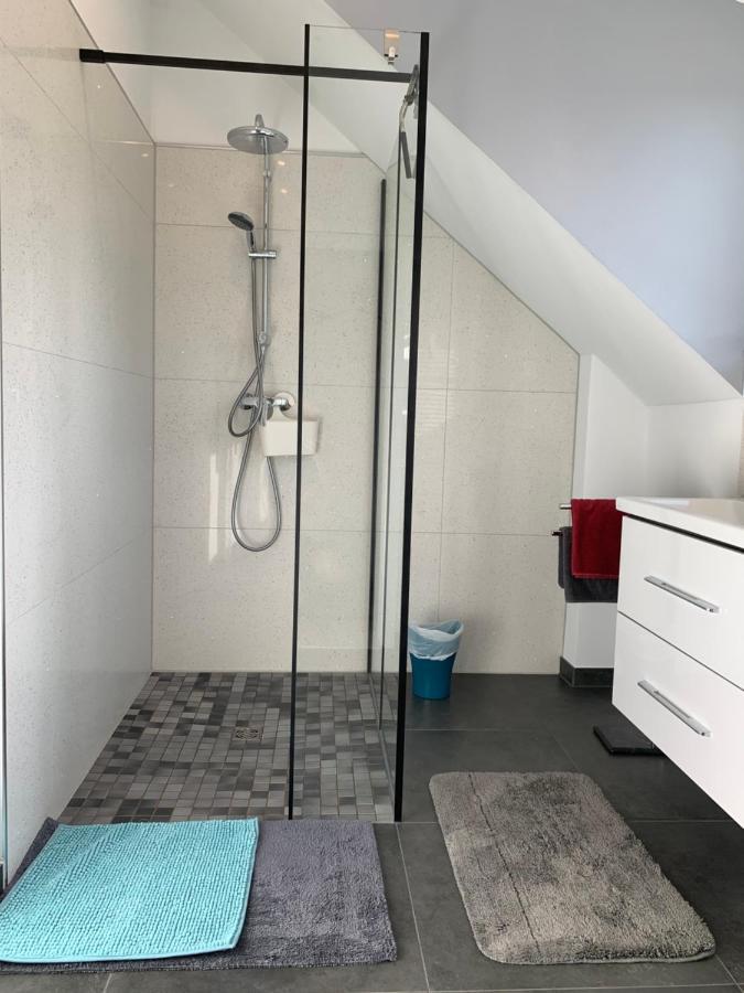 Ferienwohnung Sunny - Moderne Ferienwohnung Im Gruenen In Saarbruecken-West Saarbrücken Exterior foto
